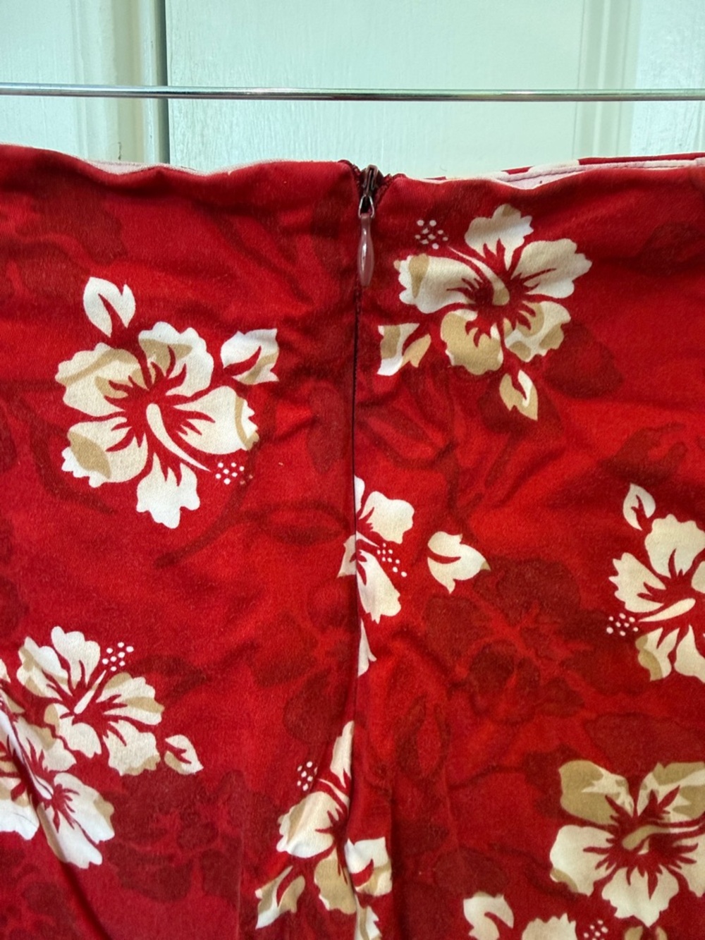 Paraphrase Red Floral Skort with Zip Pockets - Picture 6 of 8